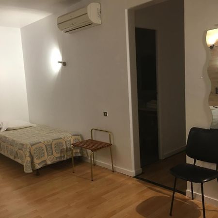 Hotel Restaurant La Garenne Tresserre 외부 사진