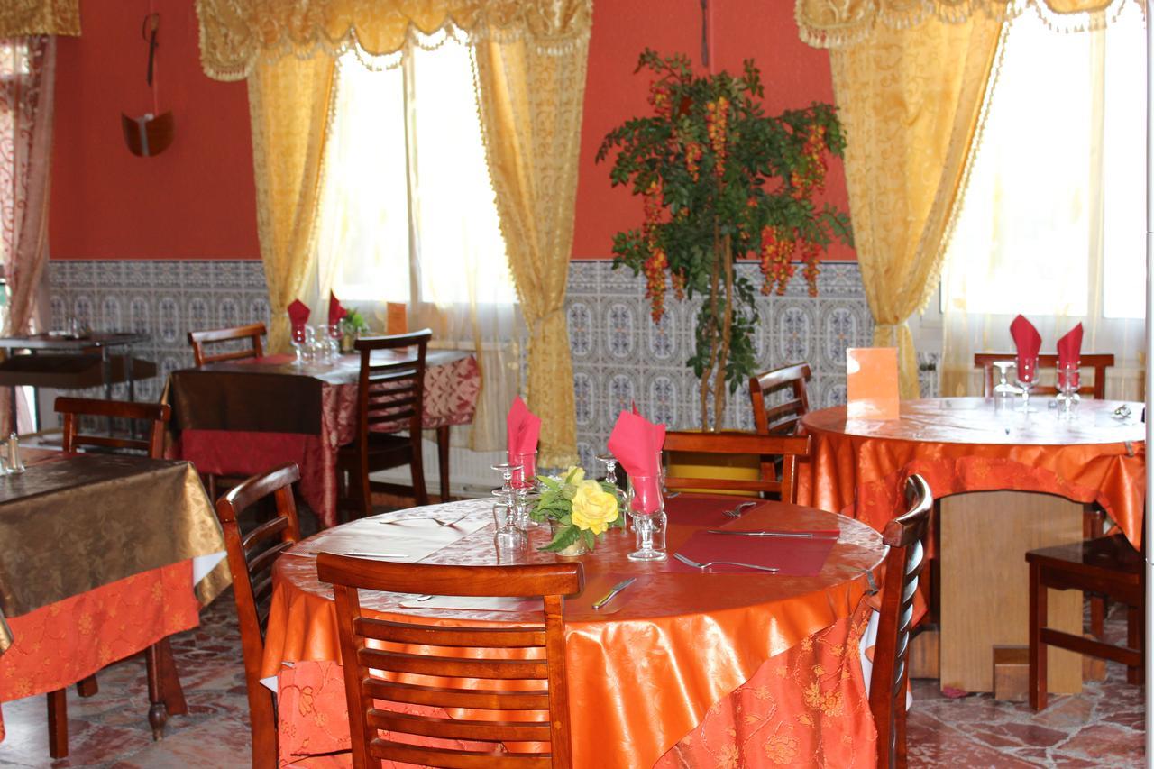 Hotel Restaurant La Garenne Tresserre 외부 사진