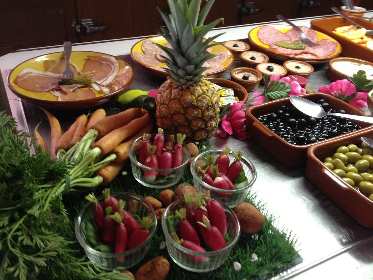 Hotel Restaurant La Garenne Tresserre 외부 사진