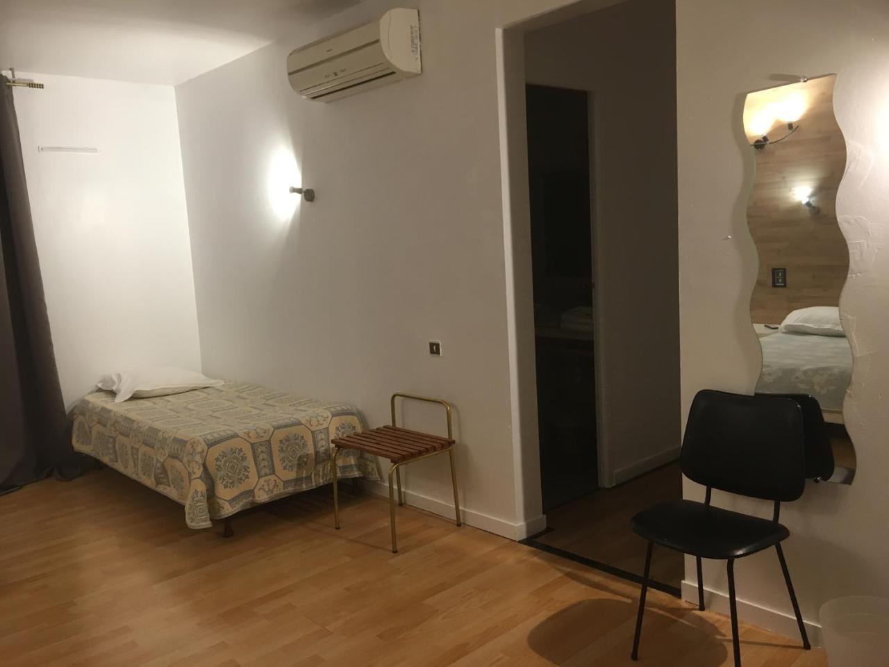 Hotel Restaurant La Garenne Tresserre 외부 사진