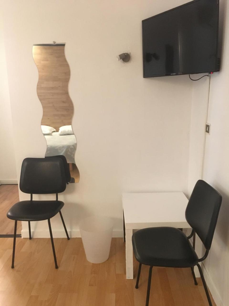 Hotel Restaurant La Garenne Tresserre 외부 사진